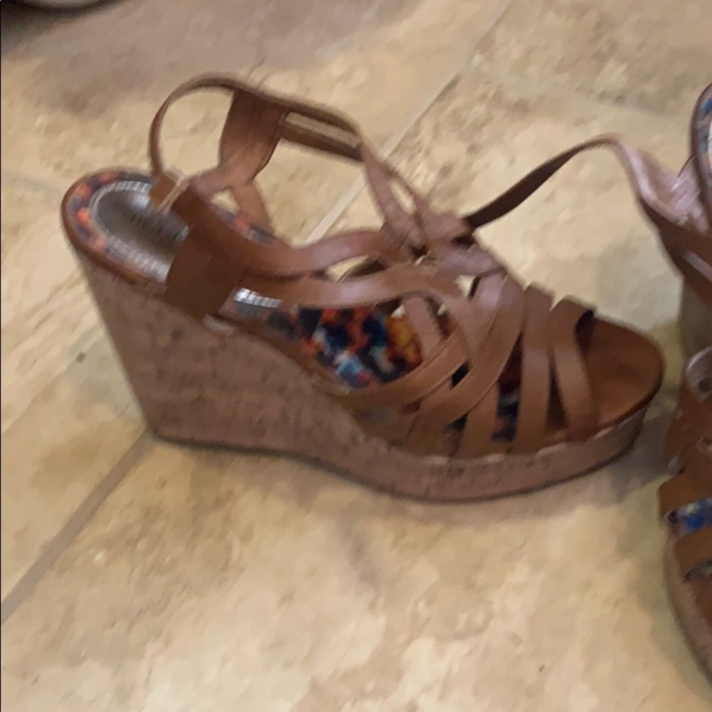 Shoes - Picture 2 of 3